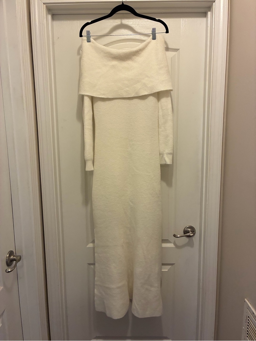 12th Tribe Off‑Shoulder Knit Maxi Dress - Picture 5 of 10